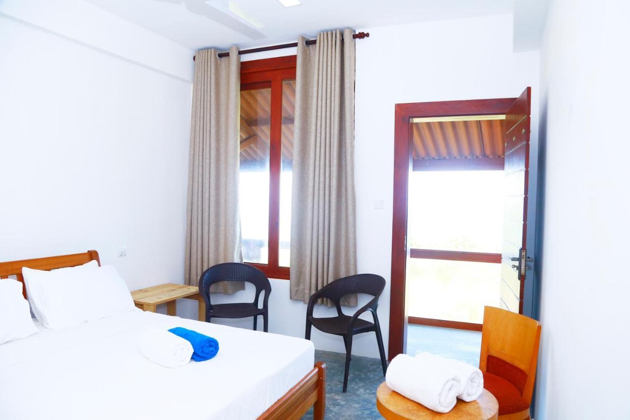 Hi Win Hotel Чілав Екстер'єр фото