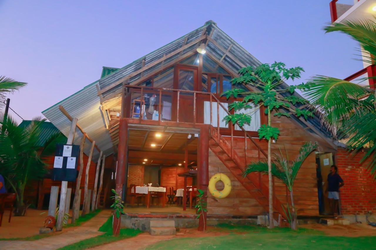 Hi Win Hotel Чілав Екстер'єр фото