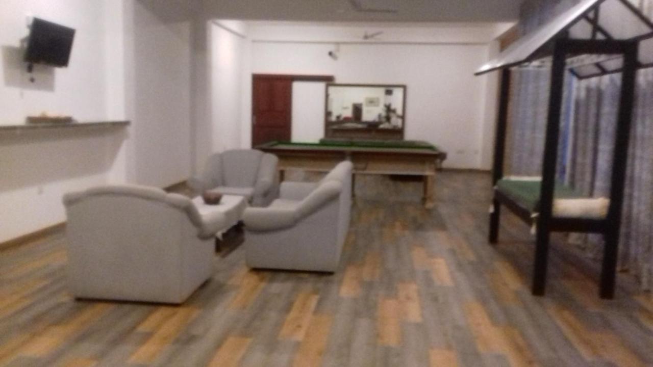 Hi Win Hotel Чілав Екстер'єр фото