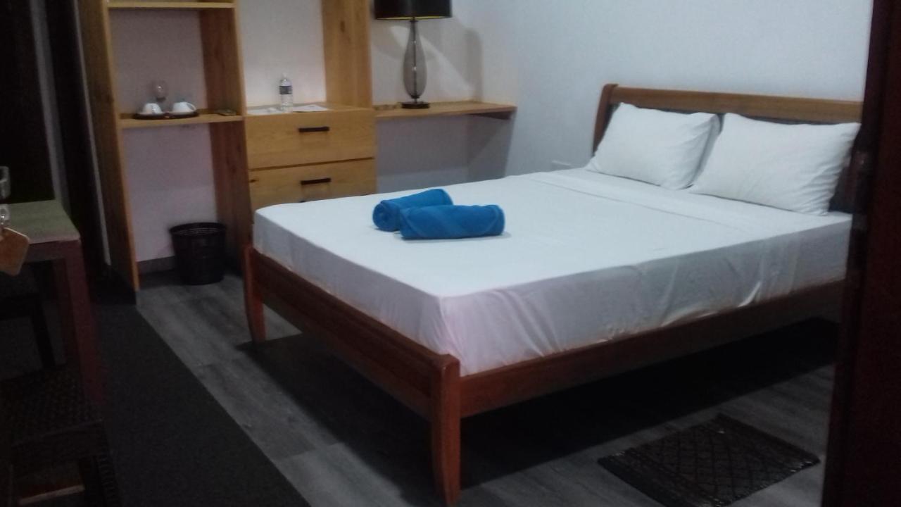Hi Win Hotel Чілав Екстер'єр фото